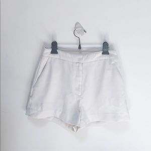 ✨H&M Flowy White Shorts